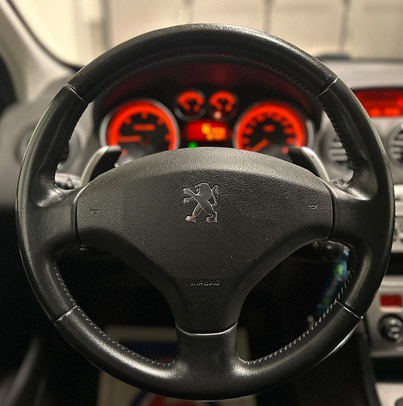 Peugeot 308 SW 16 of 20