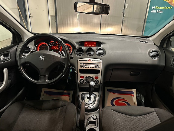 Peugeot 308 SW 14 of 20