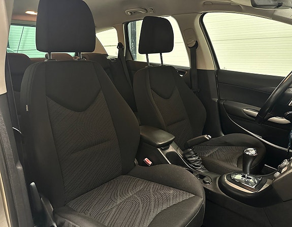 Peugeot 308 SW 12 of 20