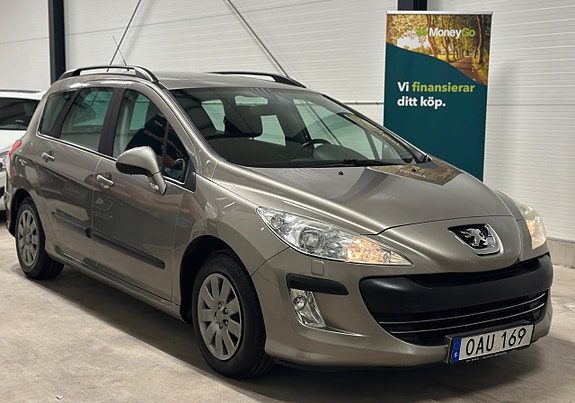 Peugeot 308 SW 3 of 5