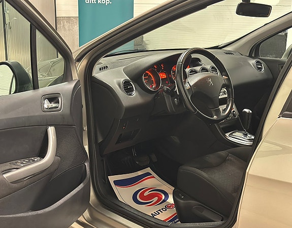 Peugeot 308 SW 8 of 20