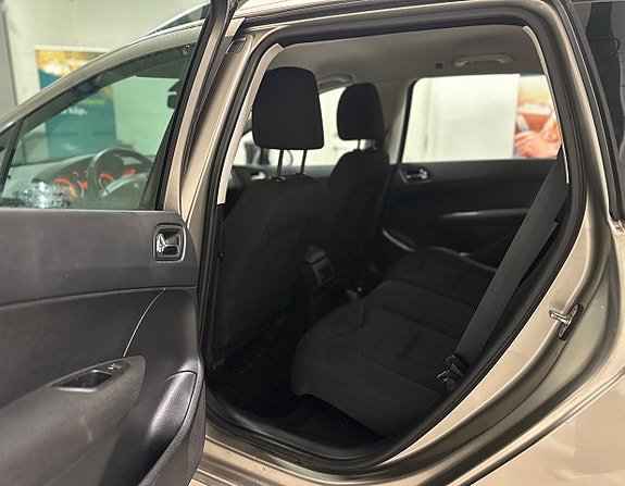 Peugeot 308 SW 10 of 20