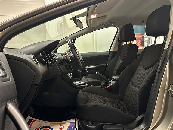 Peugeot 308 SW 9 of 20
