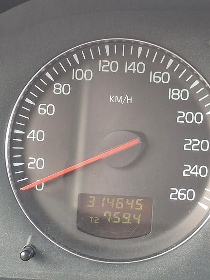 Volvo V70 9 of 12
