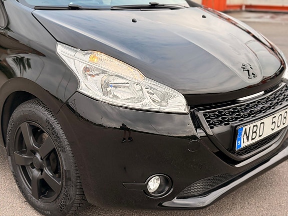 Peugeot 208 13 of 26