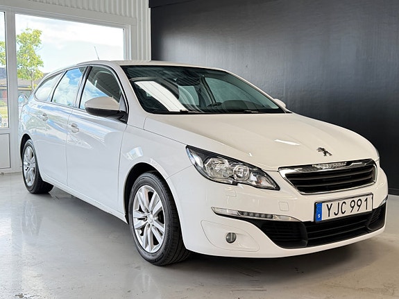 Peugeot 308 SW 3 of 5
