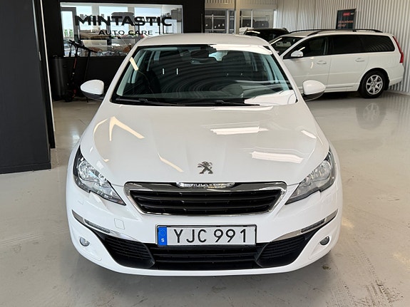 Peugeot 308 SW 4 of 5