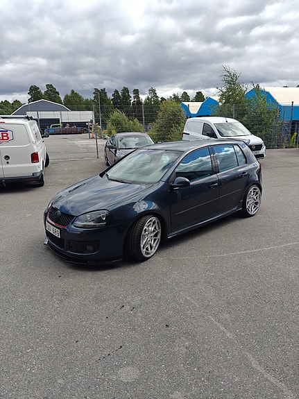 Volkswagen Golf V 3 of 5