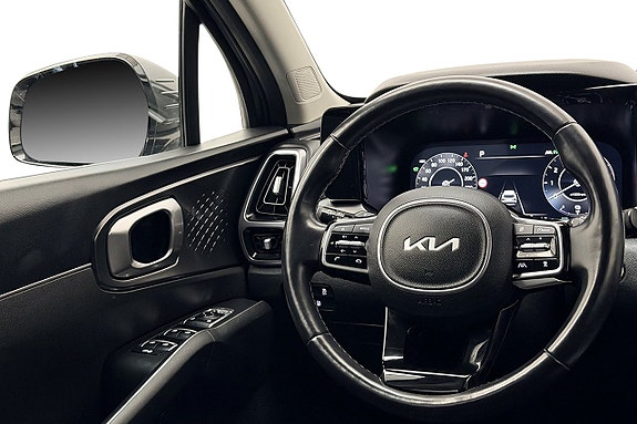 Kia Sorento 16 of 30