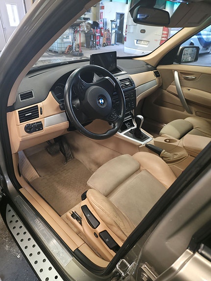 BMW X3 6 of 8