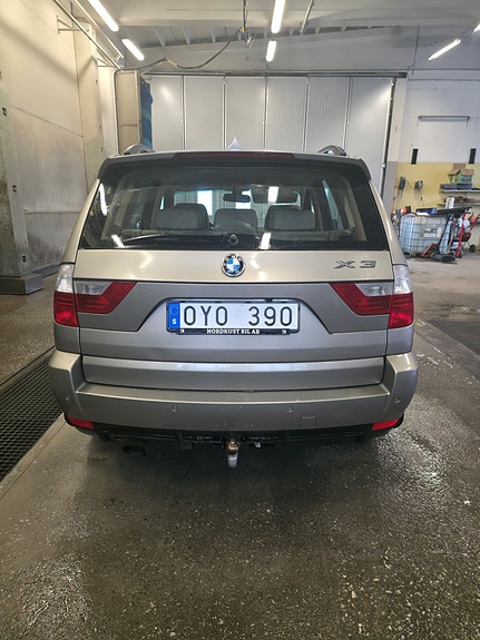 BMW X3 7 of 8