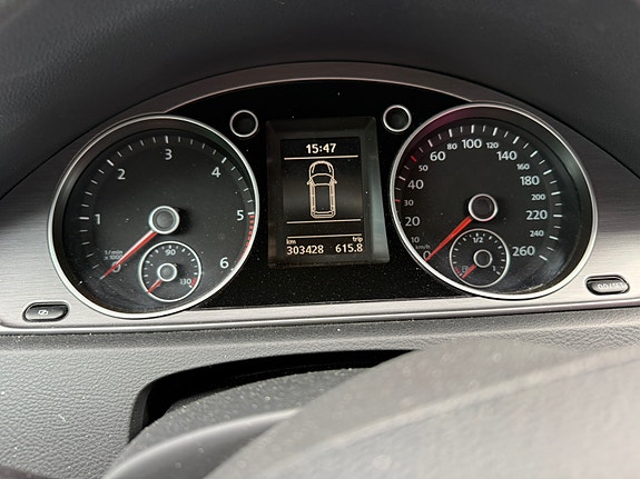 Volkswagen Passat 5 of 6