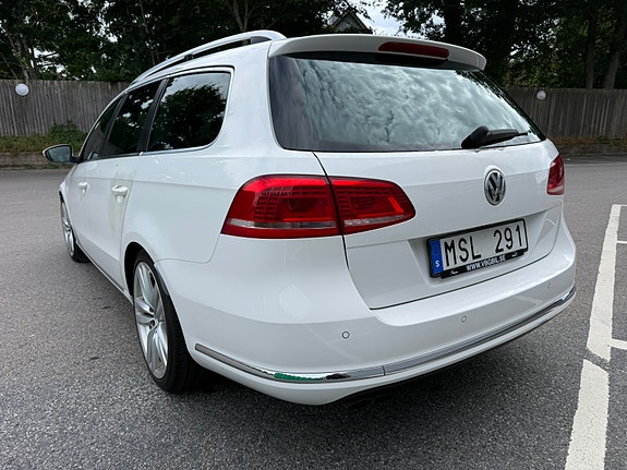 Volkswagen Passat 4 of 6