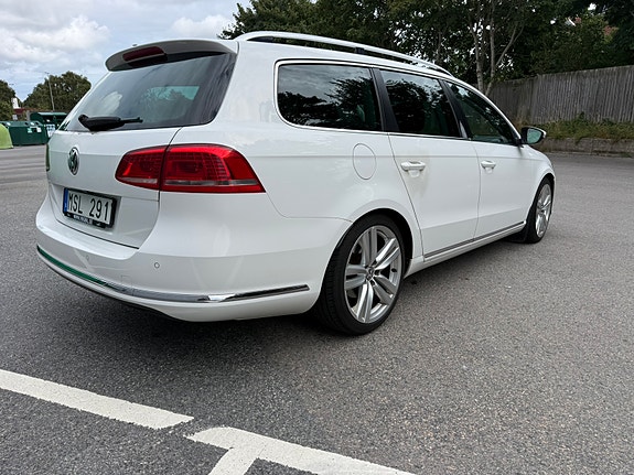 Volkswagen Passat 3 of 6