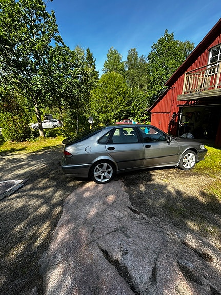 Saab 9-3 2 of 5