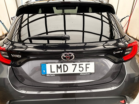 Toyota Yaris 9 of 14