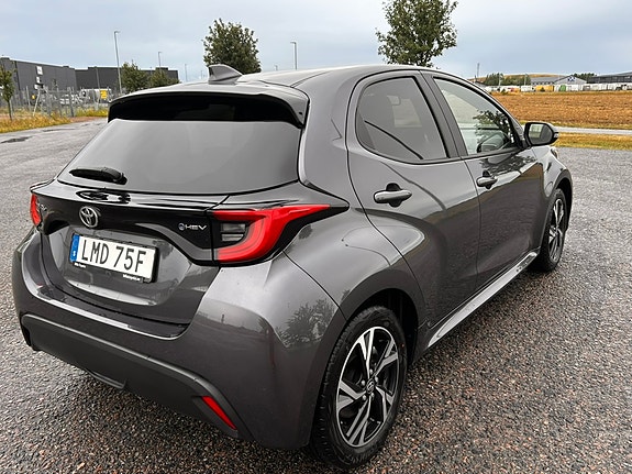 Toyota Yaris 13 of 14