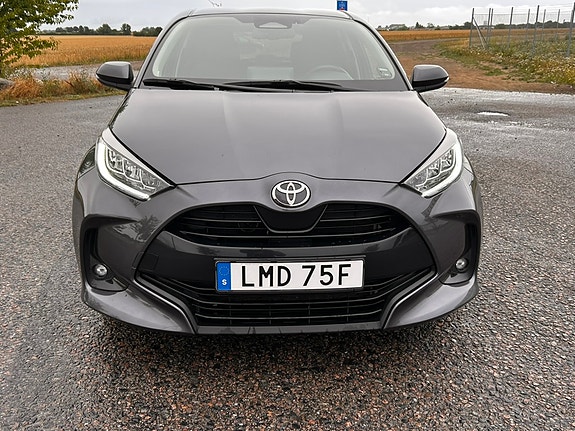 Toyota Yaris 12 of 14