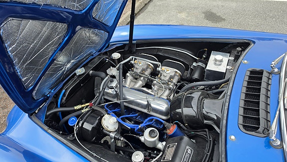 Volvo P1800 2 of 14