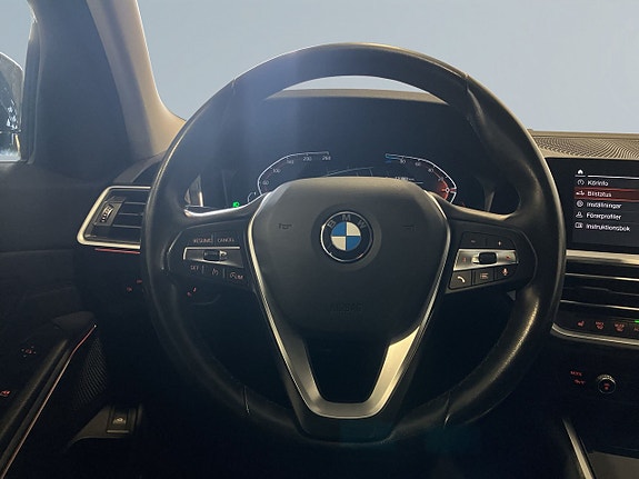 BMW 320d 15 of 21
