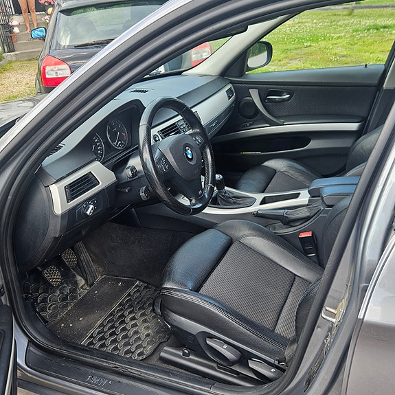 BMW 320d 5 of 6
