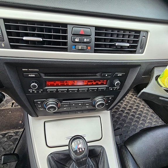 BMW 320d 6 of 6