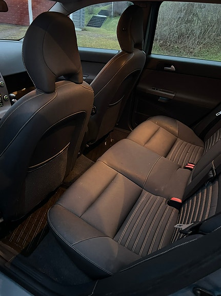 Volvo V50 5 of 5