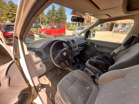 Volkswagen Caddy 4 of 6