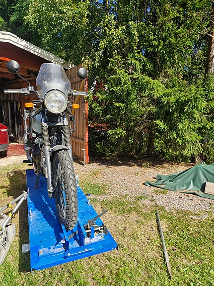 Royal Enfield HIMALAYAN 4 of 4