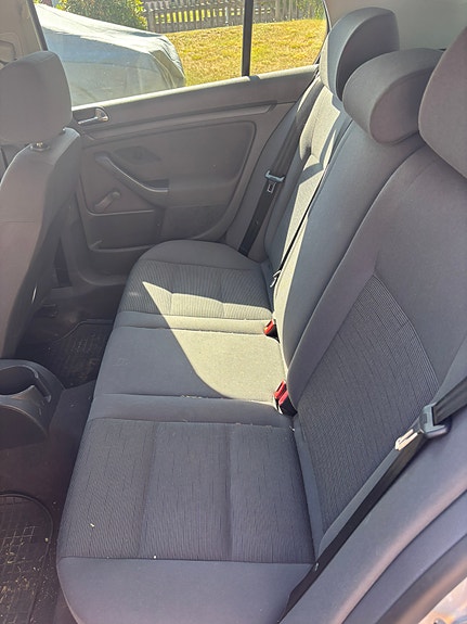 Volkswagen Golf V 5 of 5