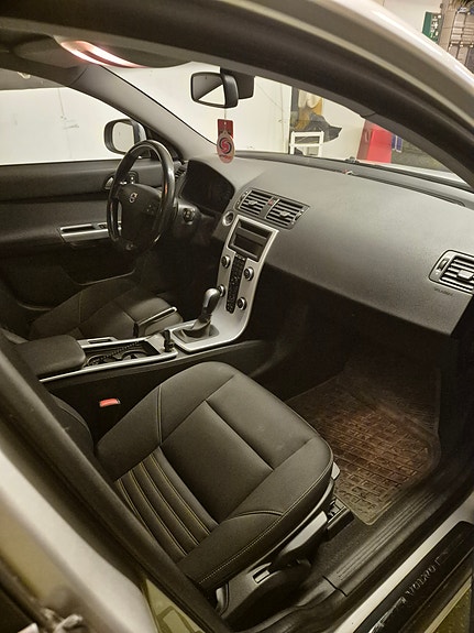 Volvo V50 5 of 5