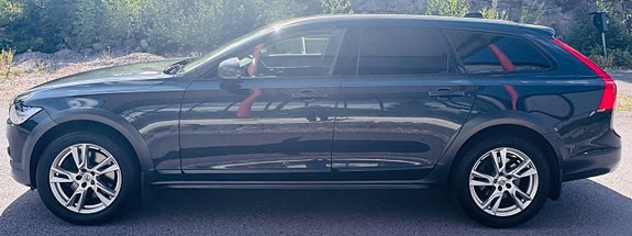 Volvo V90 Cross Country 6 of 18