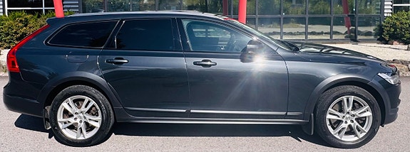 Volvo V90 Cross Country 7 of 18