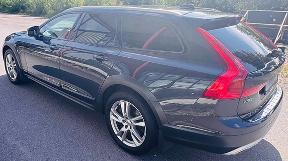 Volvo V90 Cross Country 3 of 18