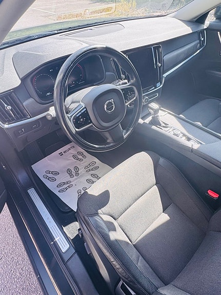 Volvo V90 Cross Country 11 of 18