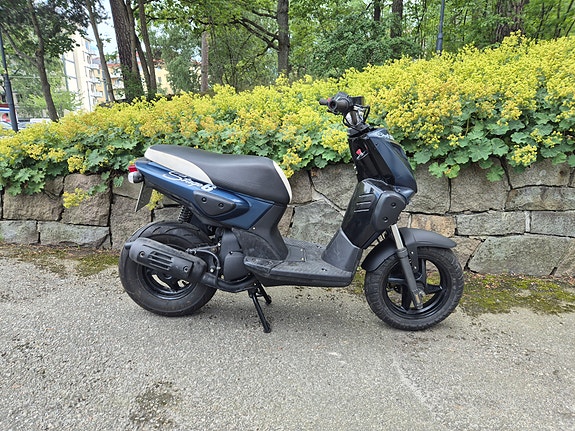 Yamaha EW50 Slider 4 of 5