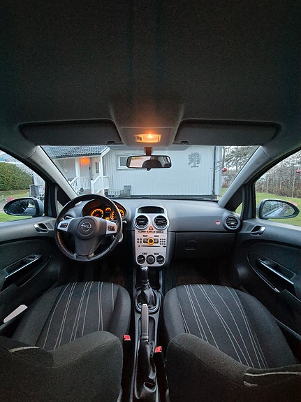 Opel Corsa 4 of 4