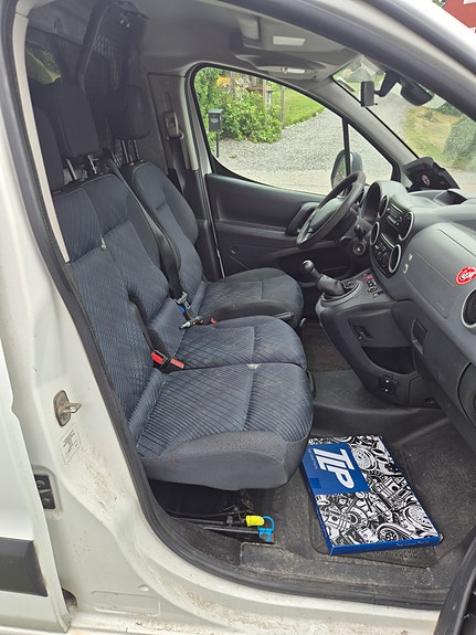 Peugeot Partner 2 of 5