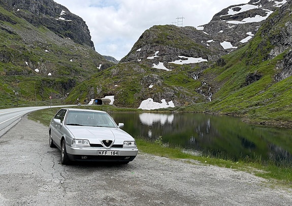 Alfa Romeo 164 2 of 5