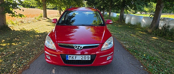 Hyundai i30 2 of 17