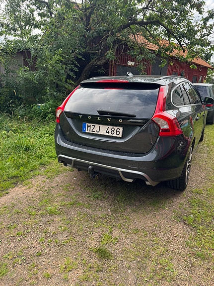 Volvo V60 4 of 9