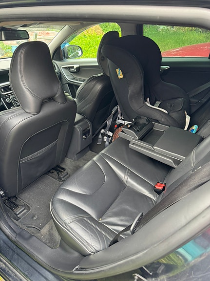 Volvo V60 8 of 9