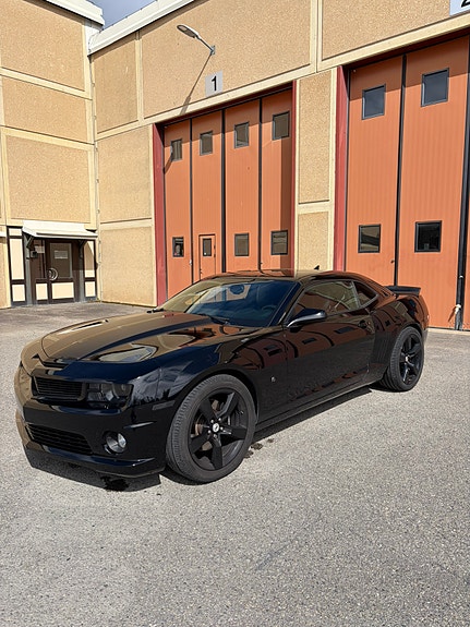 Chevrolet Camaro SS 2 of 19