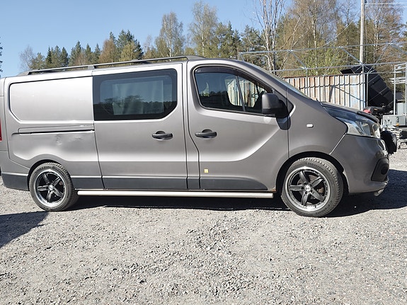 Renault Trafic 2 of 8