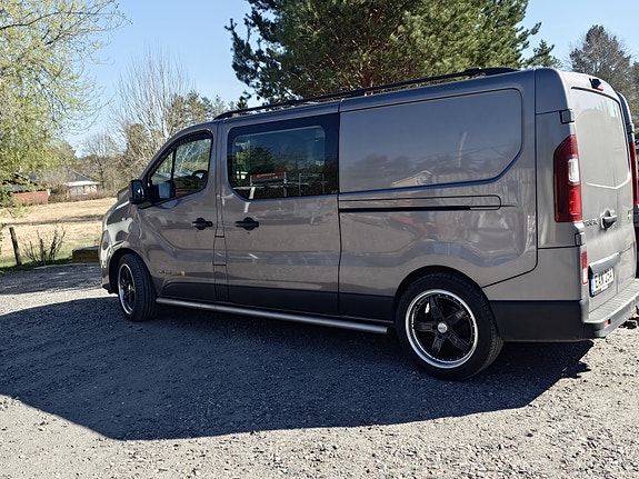 Renault Trafic 4 of 8