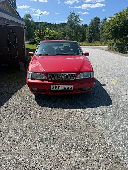Volvo S70 4 of 5