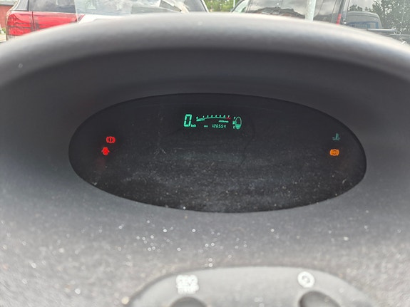 Toyota Yaris 3 of 3