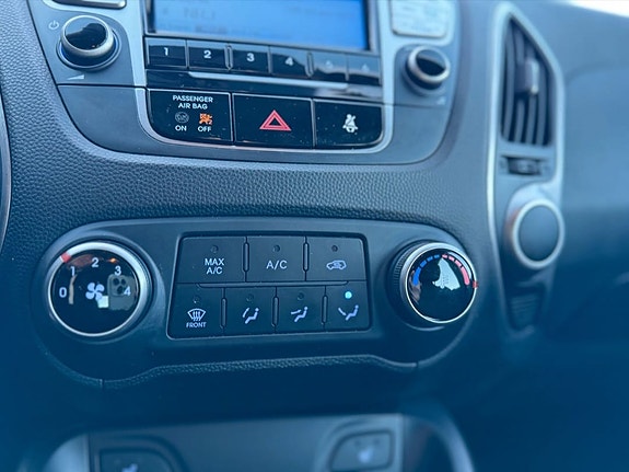 Hyundai ix35 2 of 22