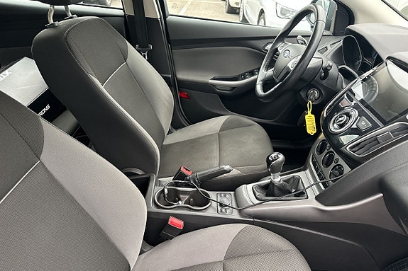 Ford Focus 13 of 23
