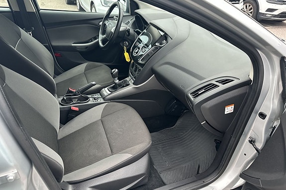 Ford Focus 12 of 23